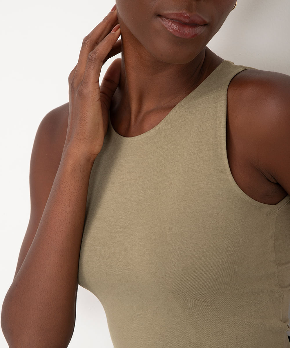 cropped de viscose alça média verde médio - verde mate