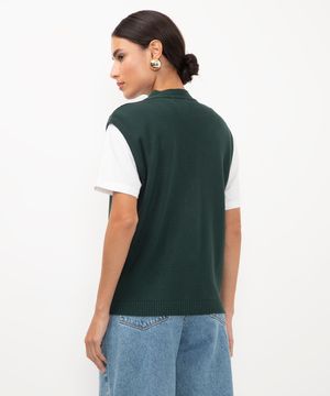 colete de tricot verde escuro