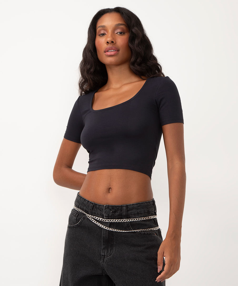 cropped de viscose decote quadrado preto