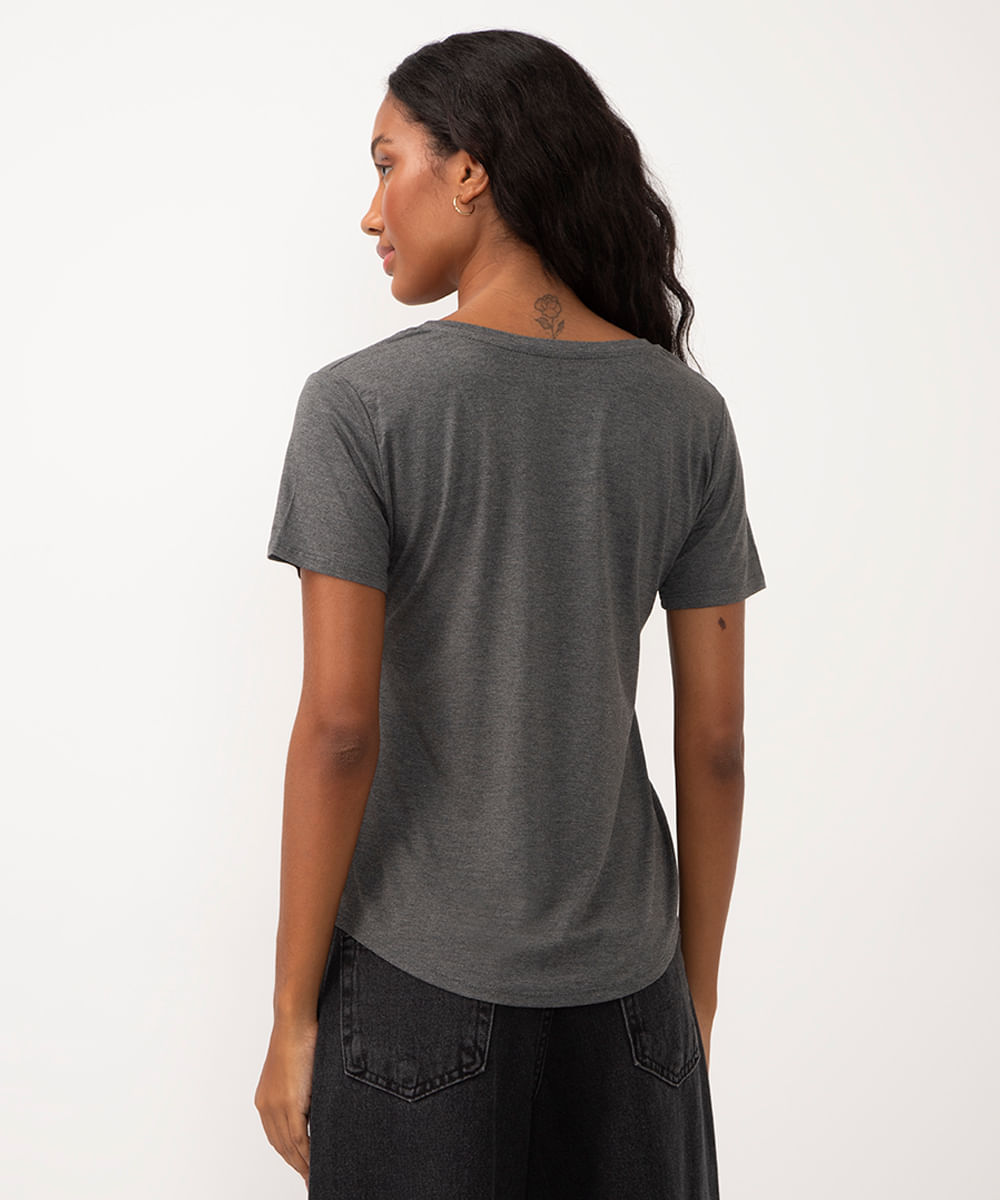 blusa básica manga curta verde militar - chumbo