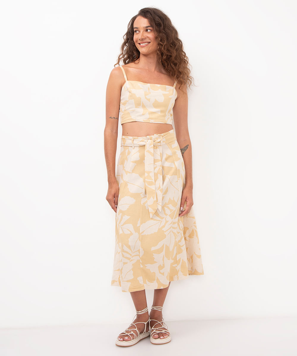 top cropped com linho floral bege
