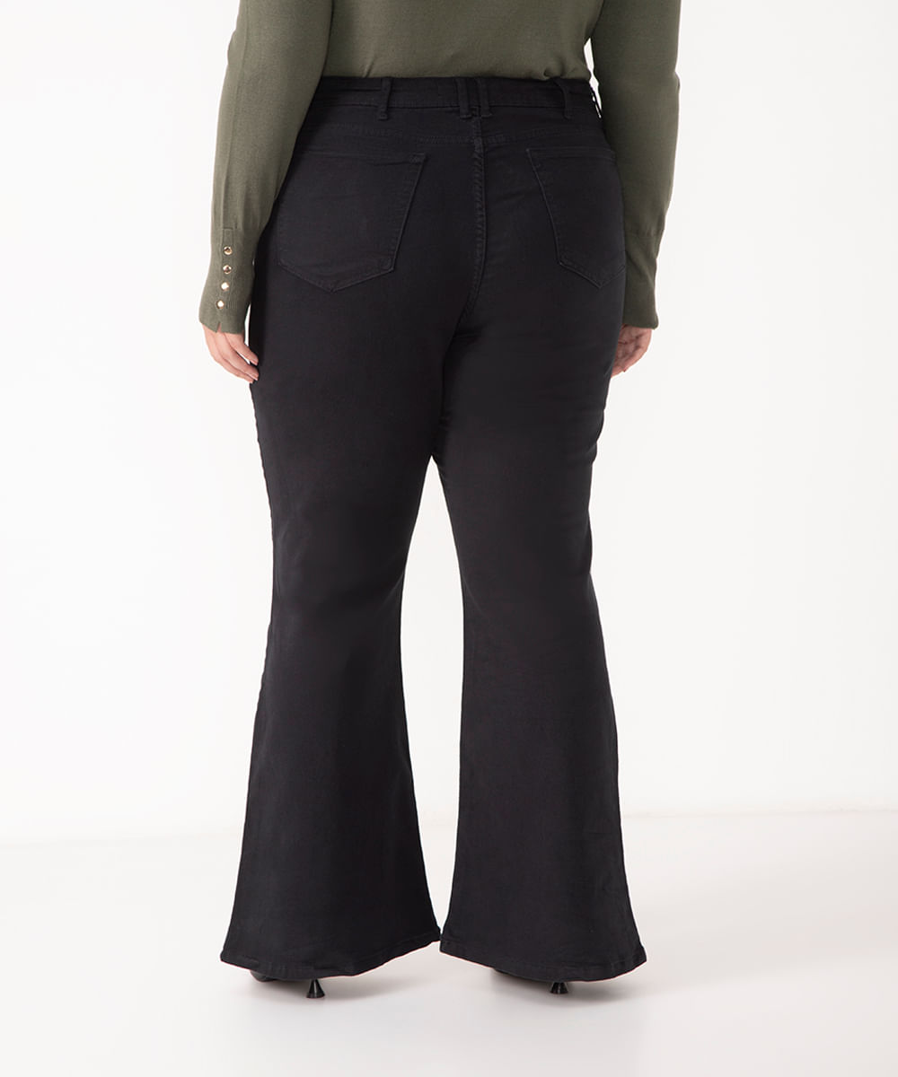 calça flare de sarja cintura alta plus size preta