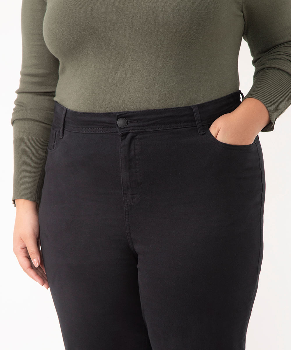 calça flare de sarja cintura alta plus size preta