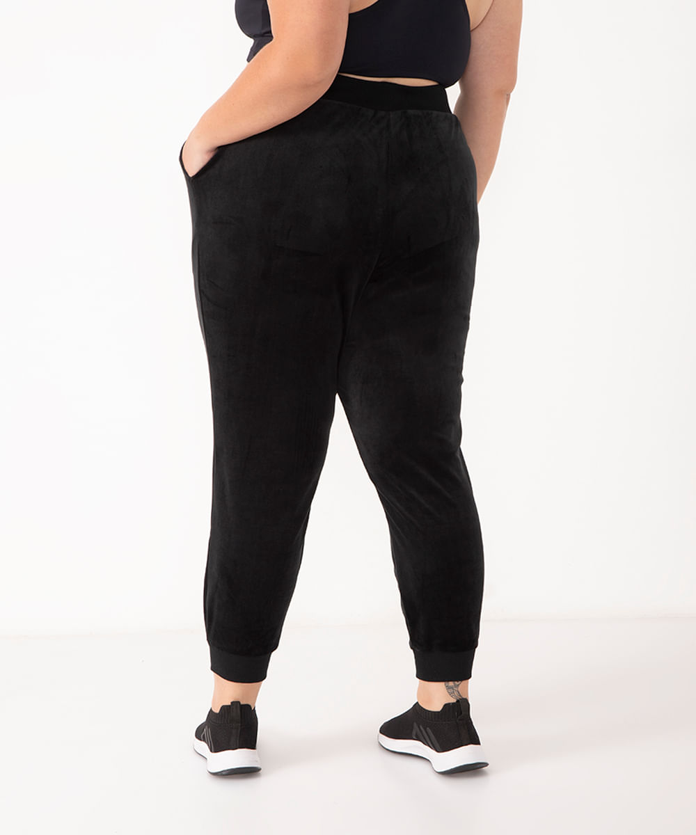 calça reta de plush esportiva plus size preto