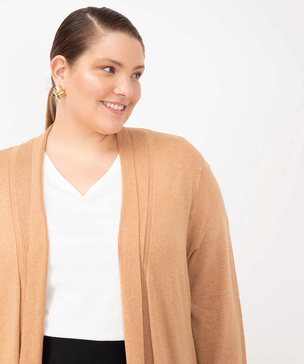 suéter capa de tricot plus size - bege