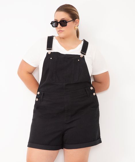 jardineira de sarja com bolsos plus size - preto