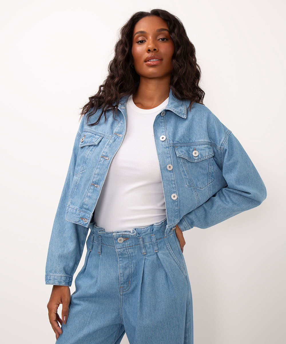 jaqueta jeans ombro deslocado ciclos azul claro