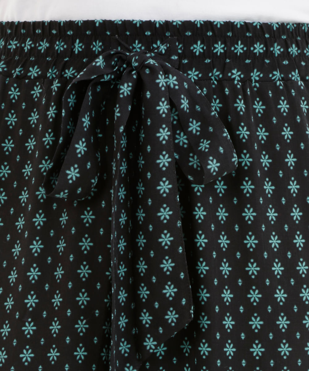 Calça Pantacourt Floral Preta