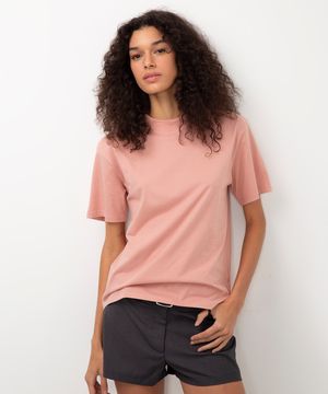 camiseta básica manga curta gola alta rosa