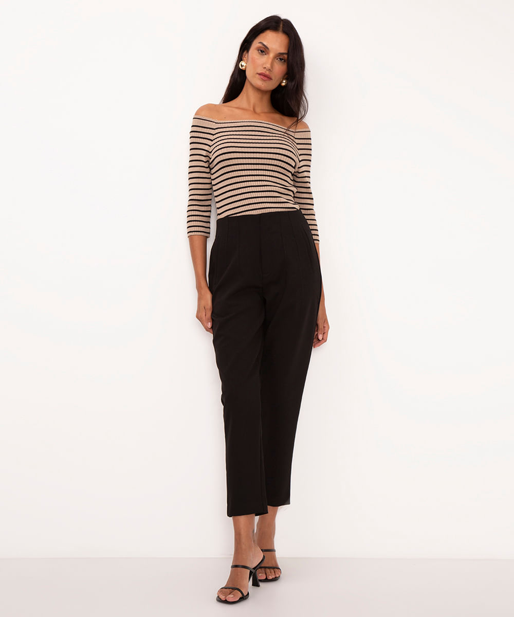 blusa de tricot listrada ombro a ombro bege