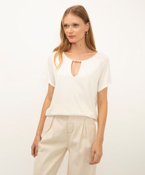 blusa de viscose texturizada chocker off white