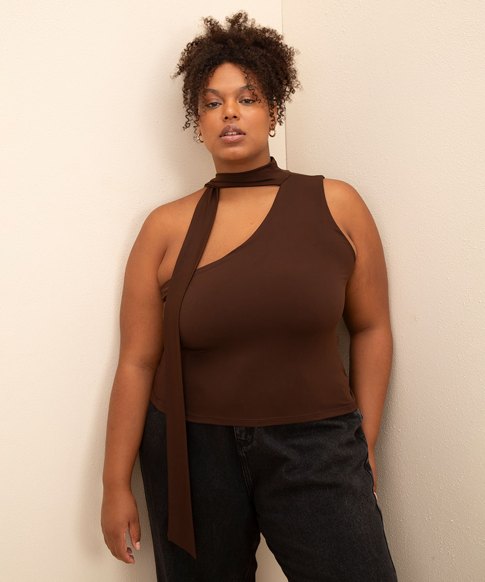 blusa assimétrica plus size mindset marrom