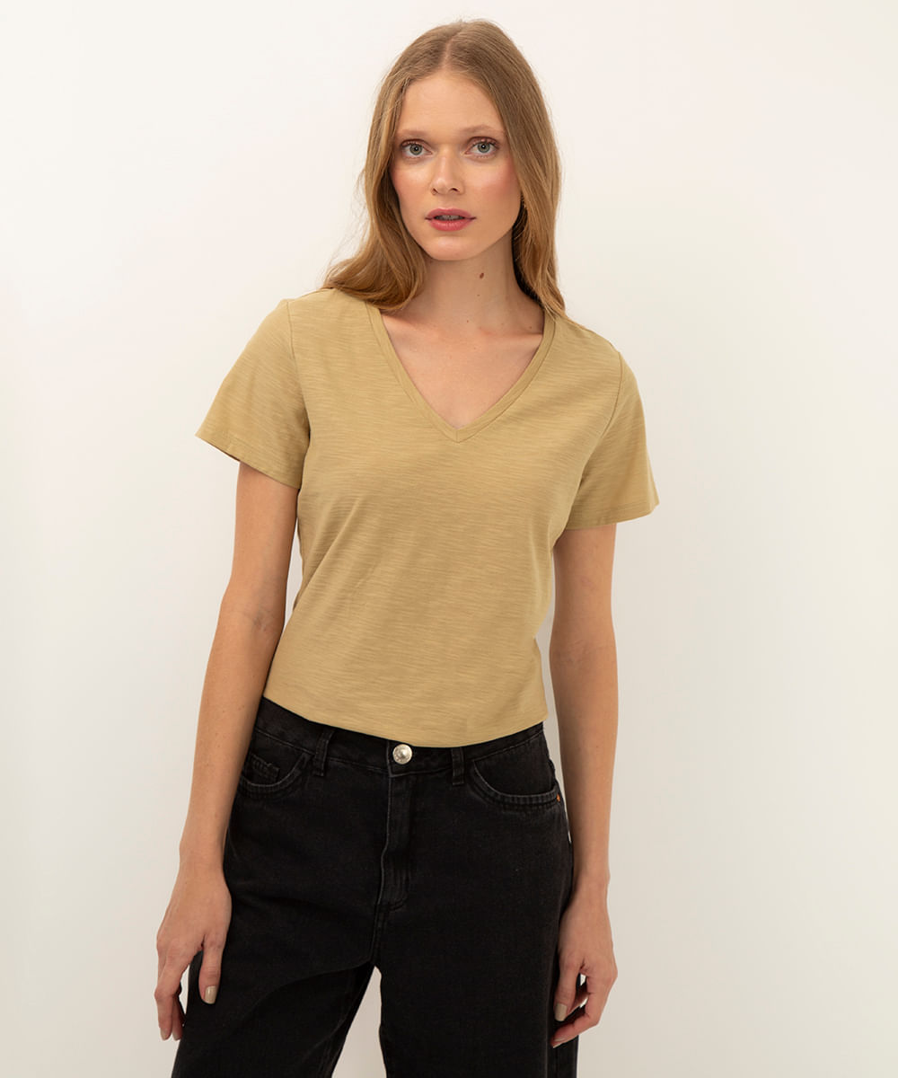 camiseta de algodão peruano decote v - verde claro