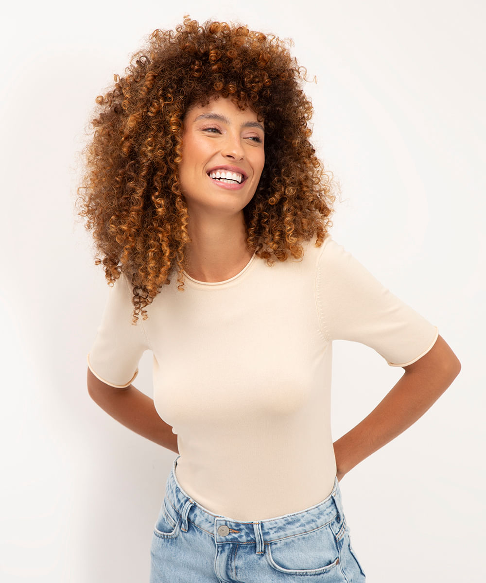blusa de tricot manga curta bege claro