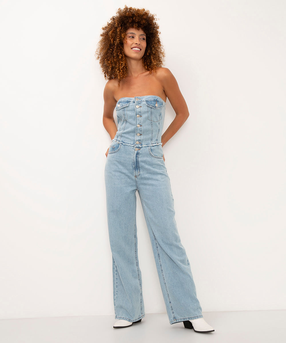 macacão jeans sem alça azul claro