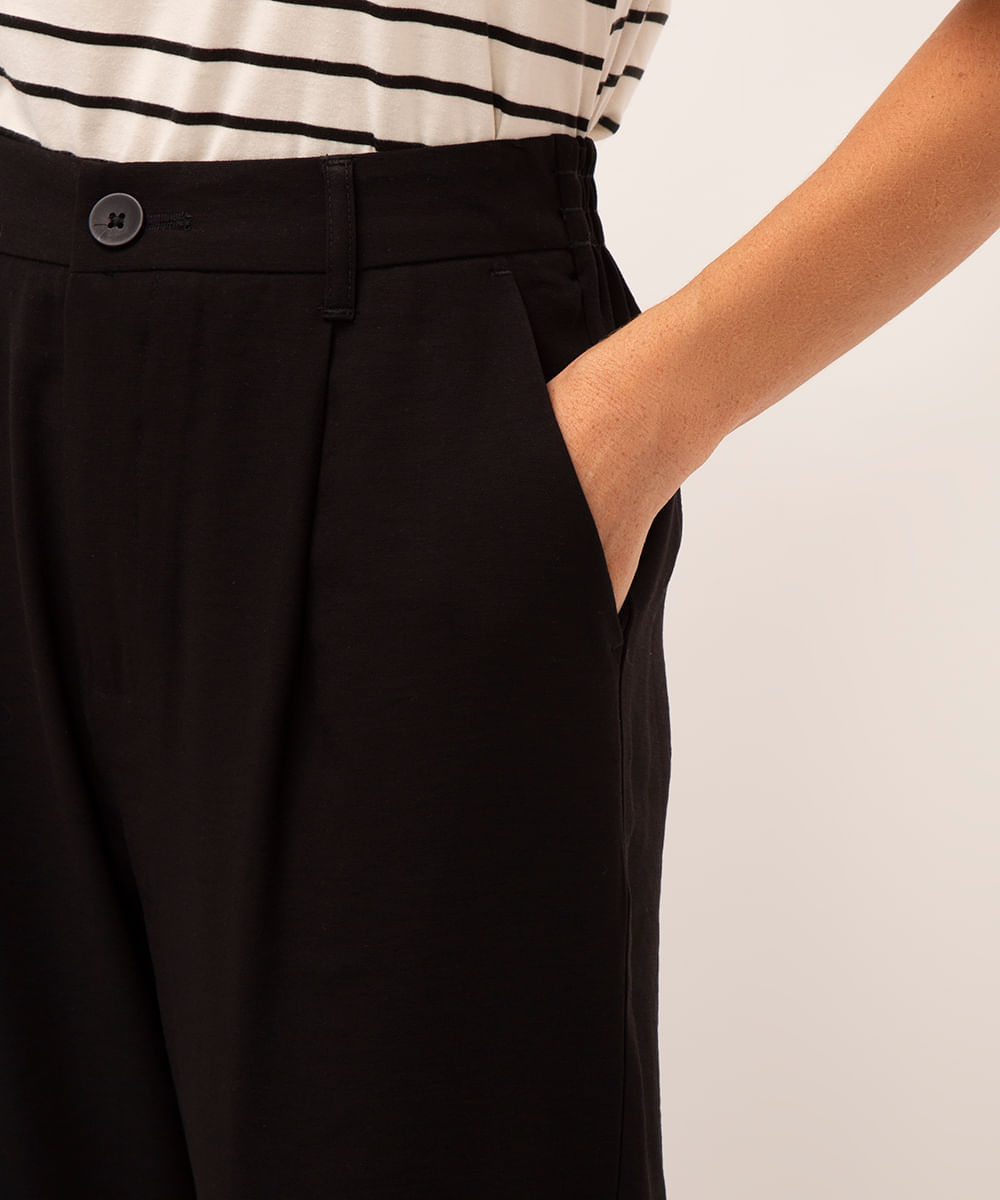 calça carrot de viscose cintura alta com elástico - preto