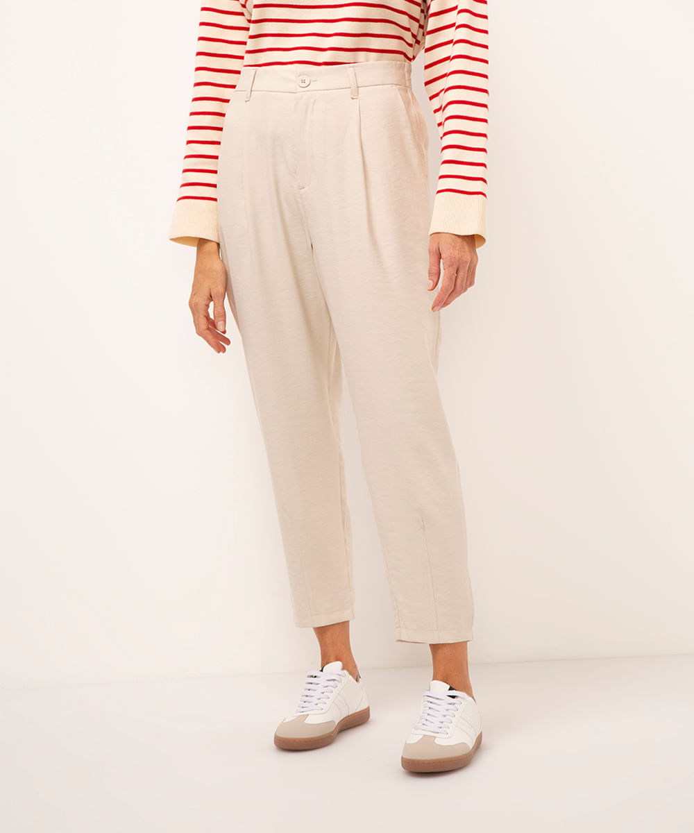 calça carrot de viscose cintura alta com elástico - cru