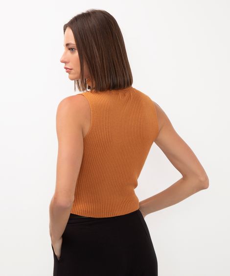 regata alongada de tricot gola alta bege