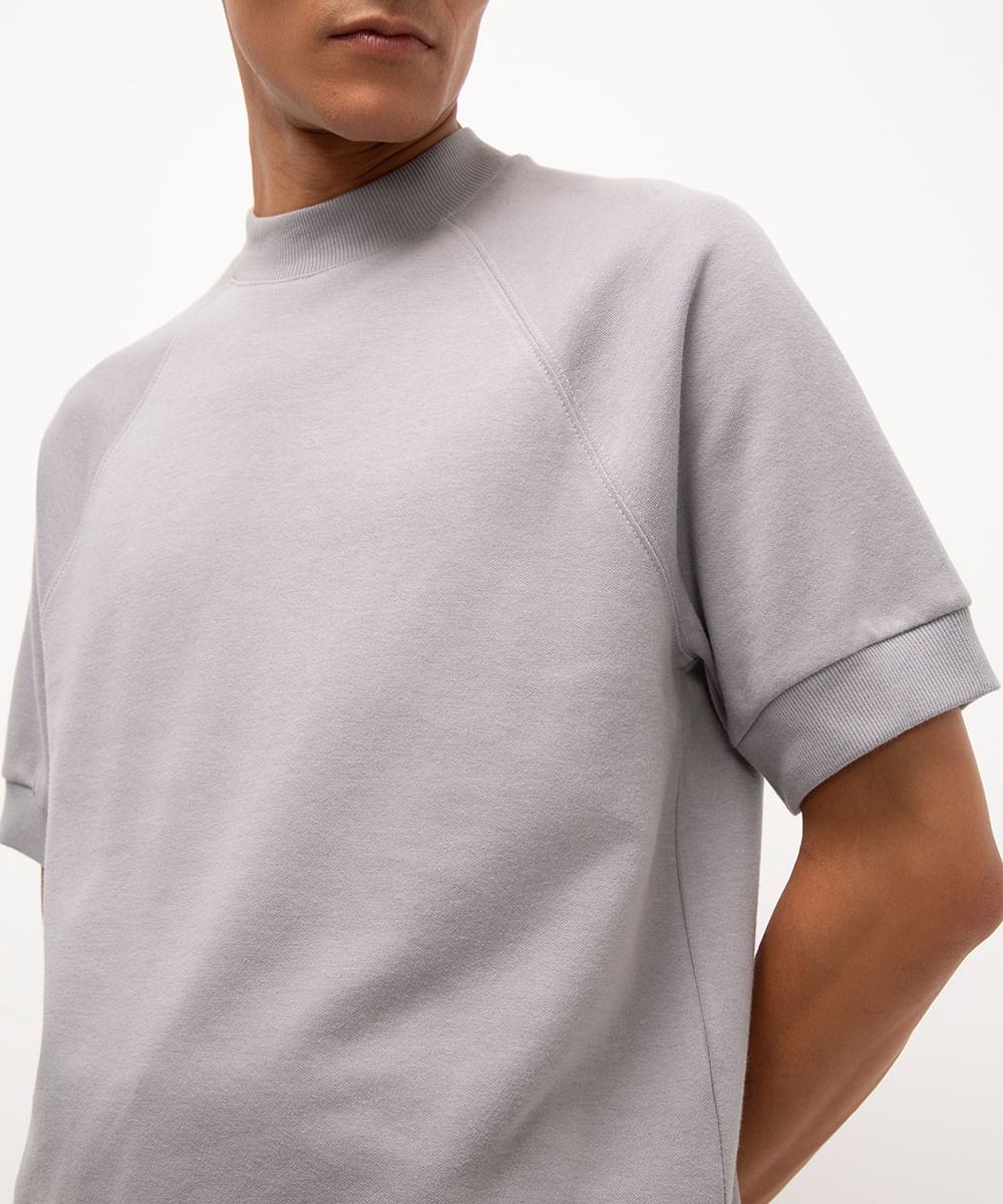 camiseta slim manga curta raglan cinza