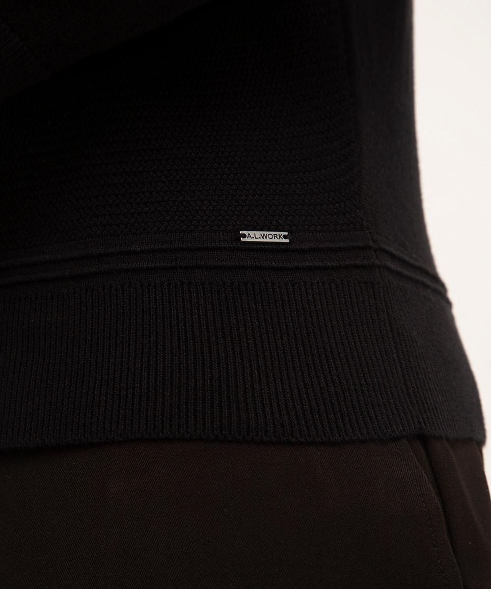 suéter de tricot com recorte de suede preto