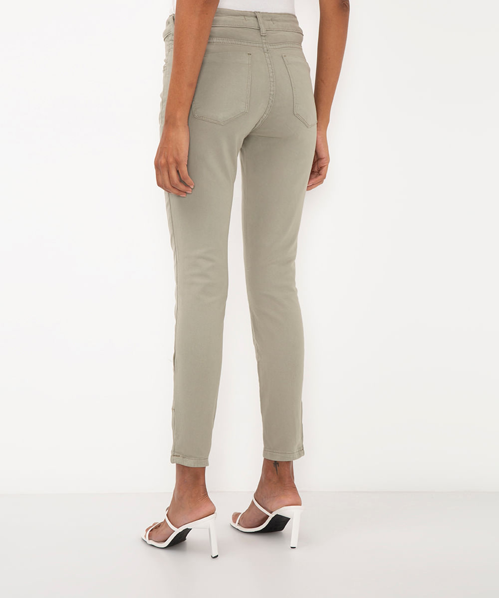 calça de sarja super skinny cintura média verde