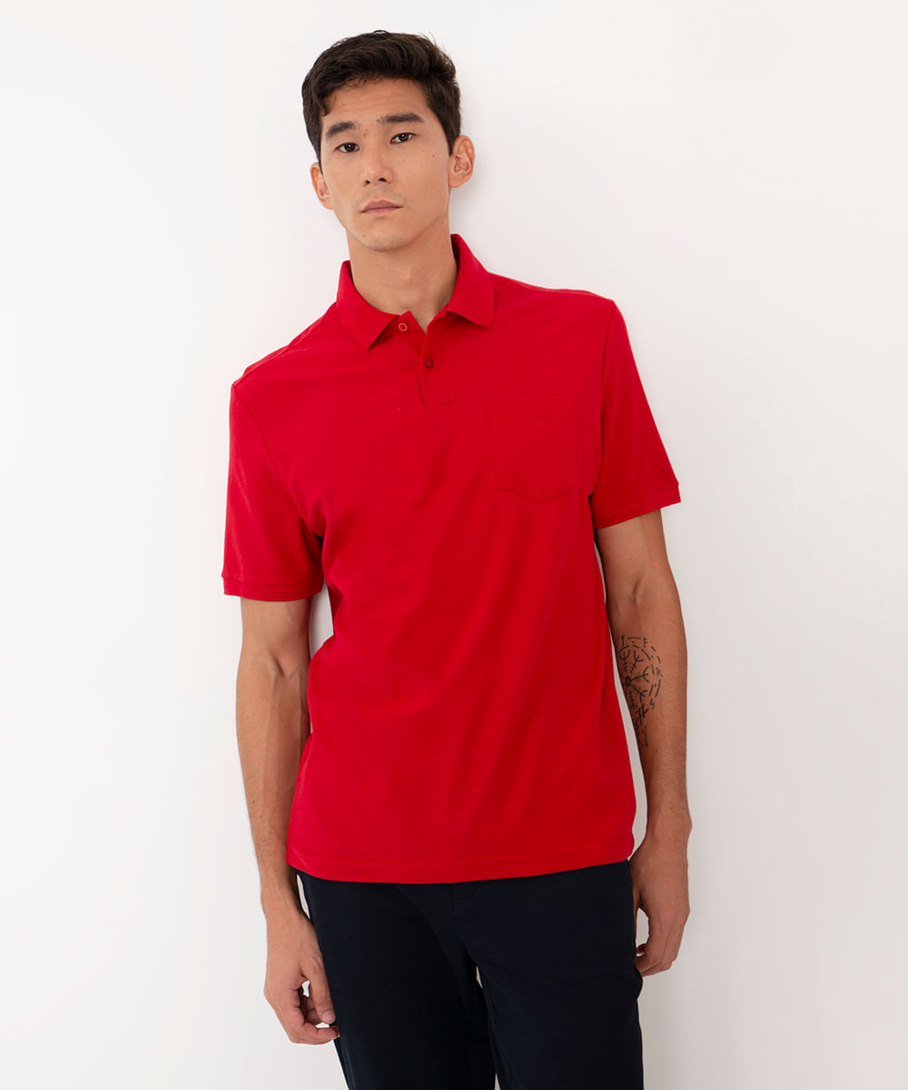 polo de algodão com bolso vermelho