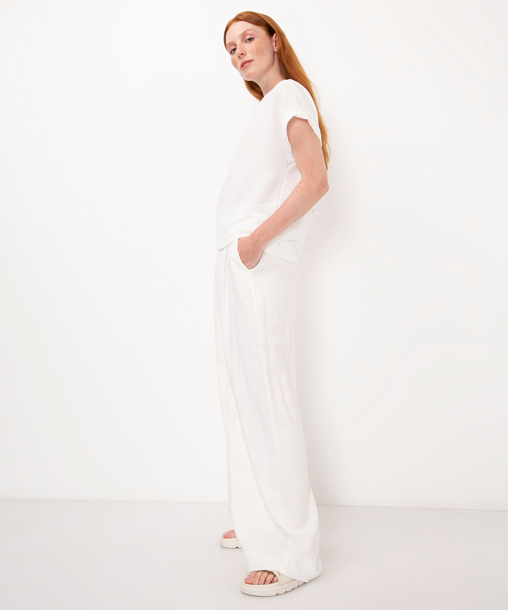 blusa texturizada manga curta off white