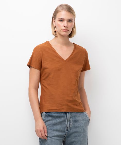 camiseta de algodão peruano decote v - marrom medio