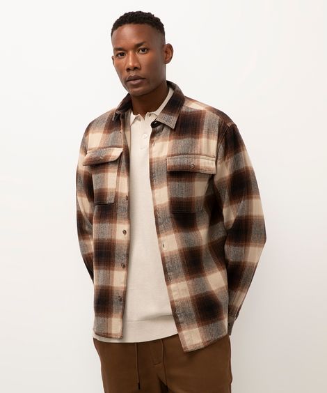 camisa flanelada xadrez marrom