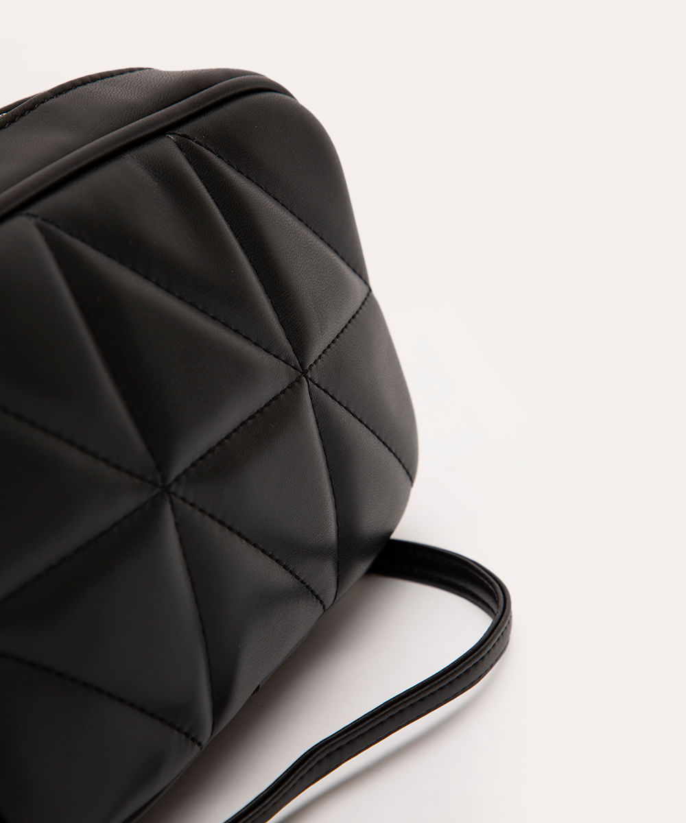 bolsa cross matelassê com corrente preta