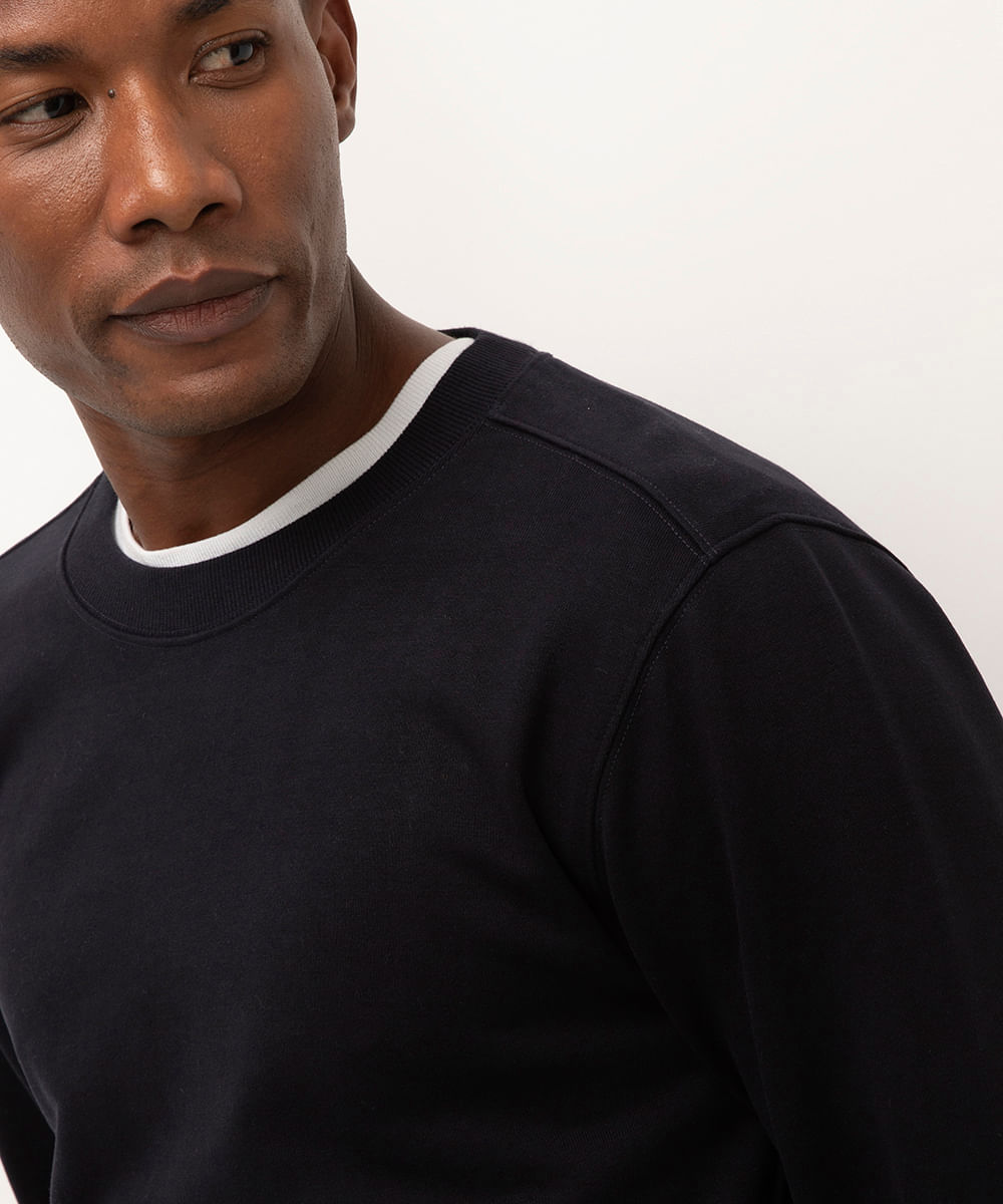 blusa de moletom com bolso azul