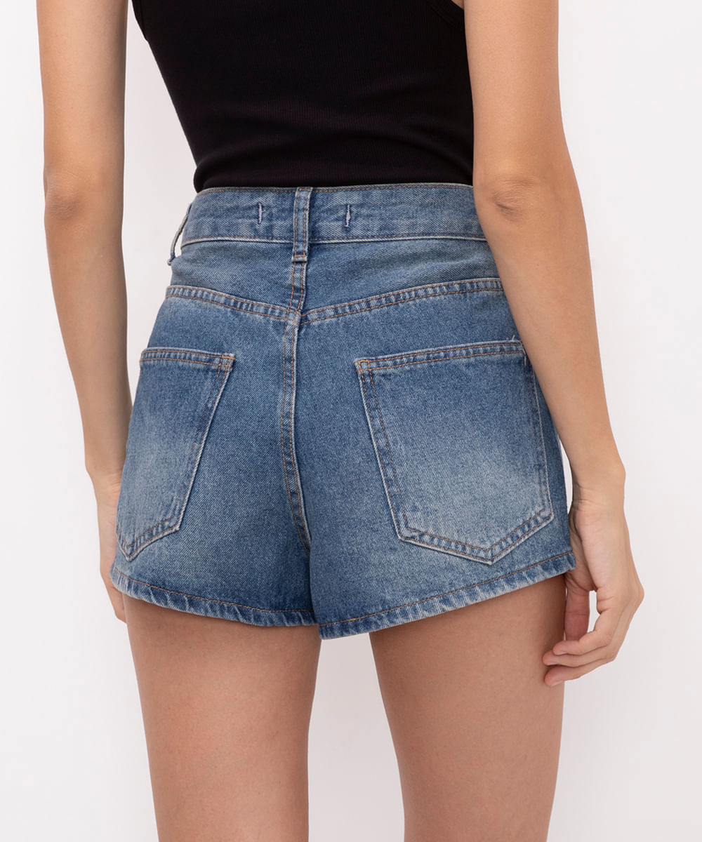 short jeans cintura super alta com aplicações azul