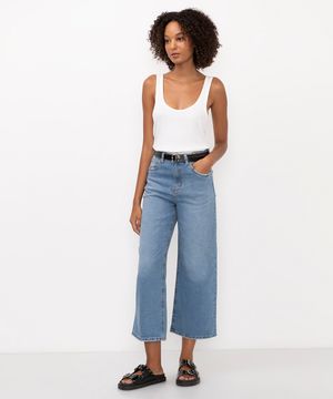 calça jeans wide leg cropped cintura alta com cinto azul