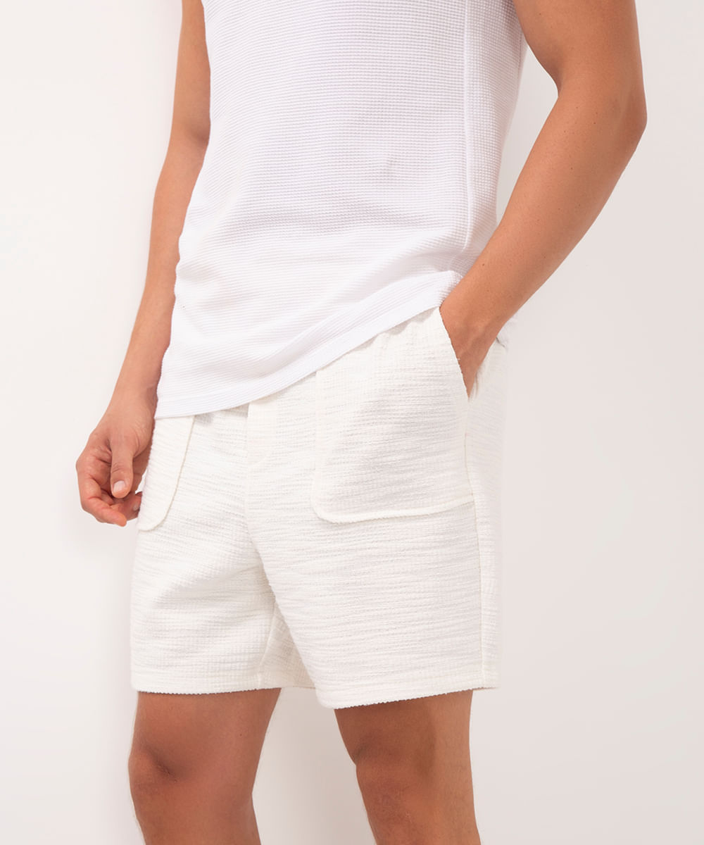 bermuda de tricot texturizada off white