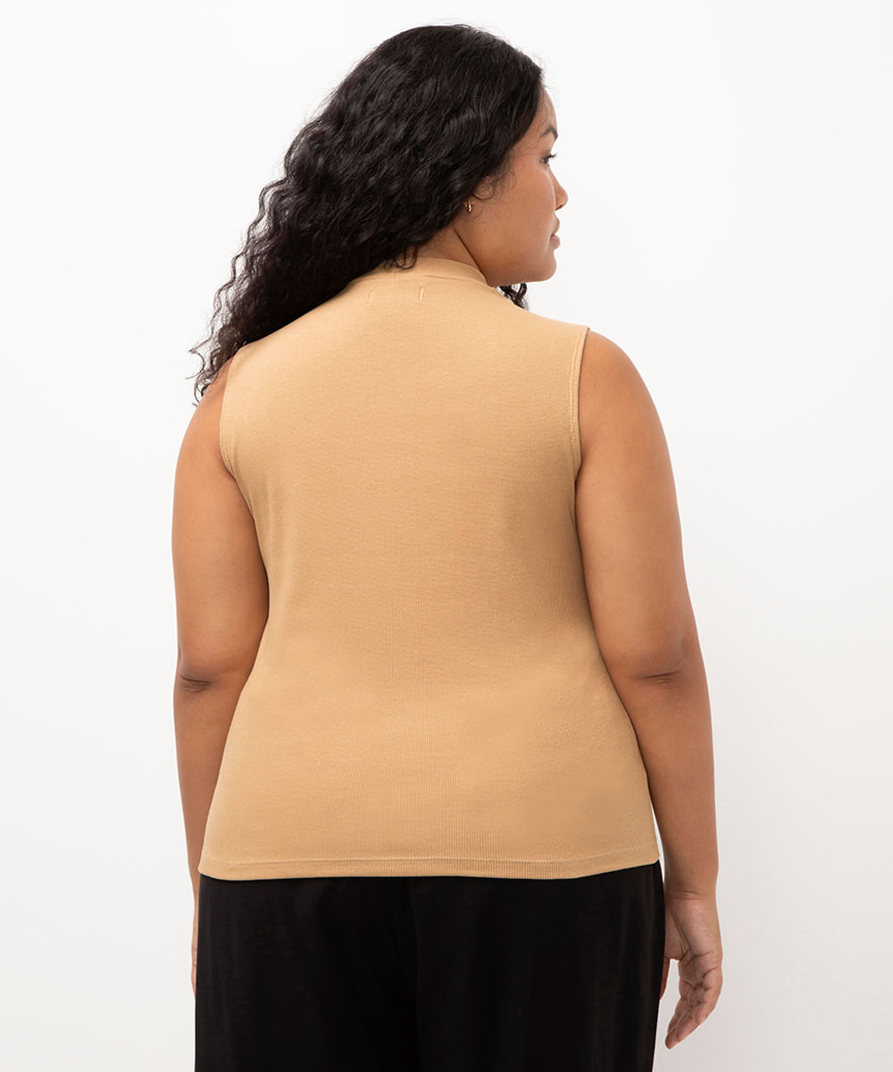 regata plus size gola alta bege