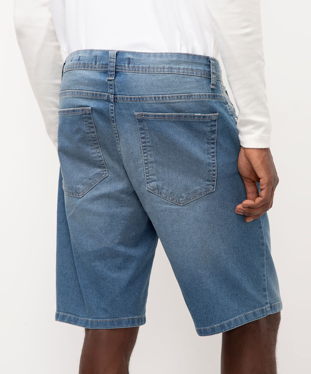 bermuda jeans reta com bolsos azul