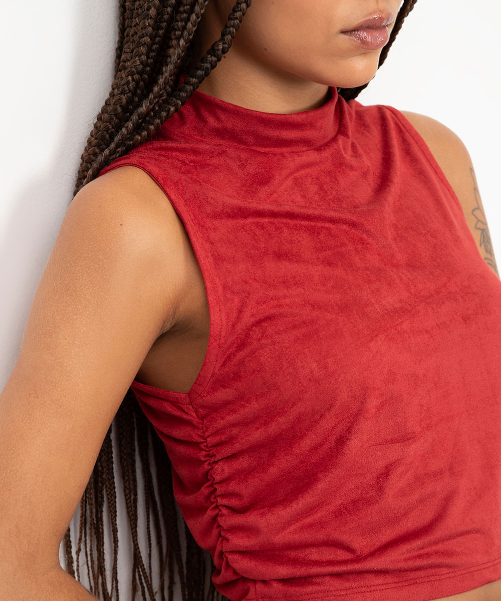 cropped de suede com franzido vinho