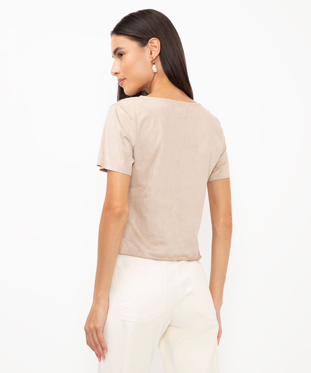 cropped de suede manga curta nude - cinza claro