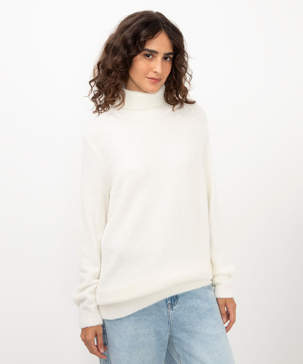 suéter de tricot pelinhos gola alta off white