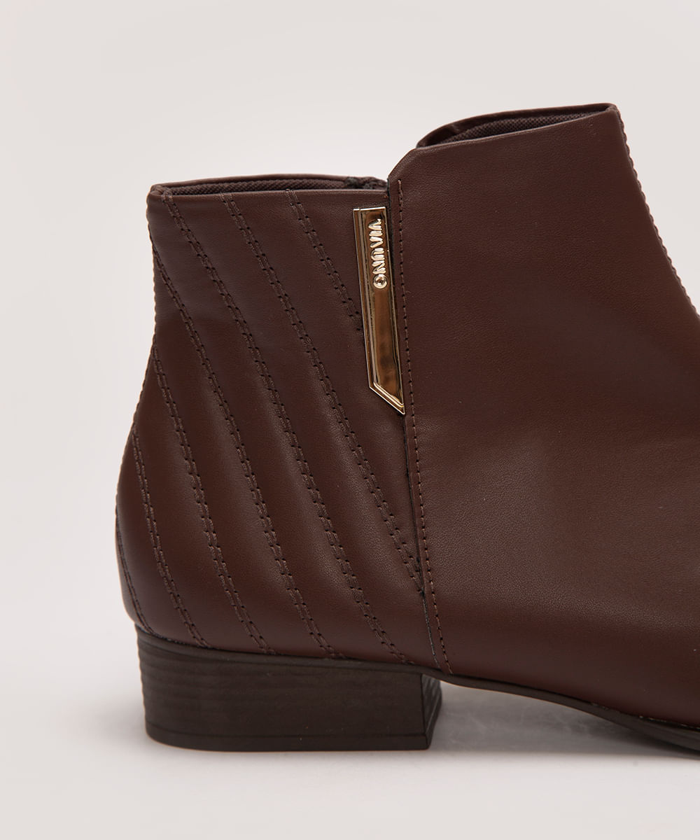 bota cano baixo bico fino via uno marrom