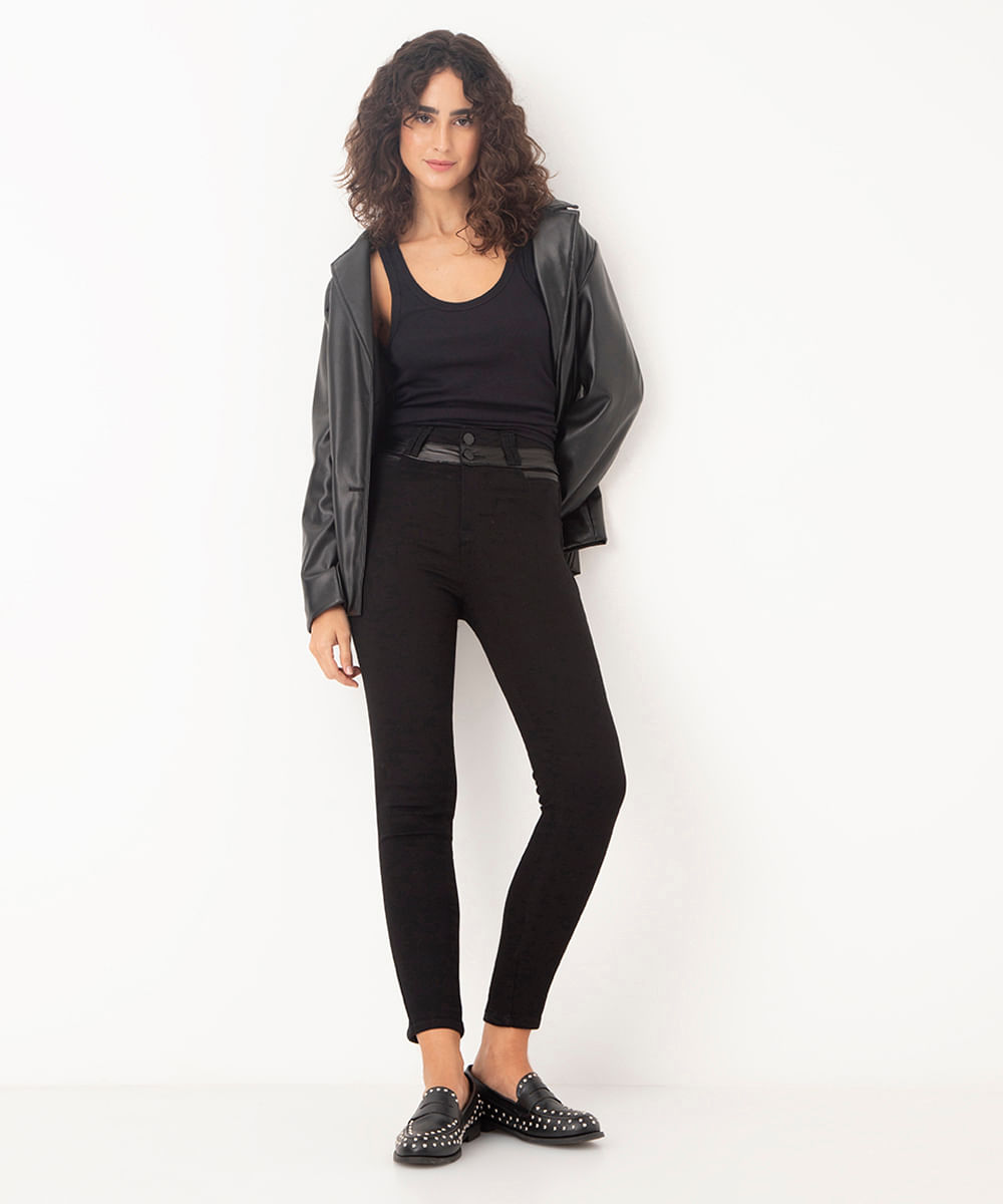 calça cigarrete de sarja sawary preto