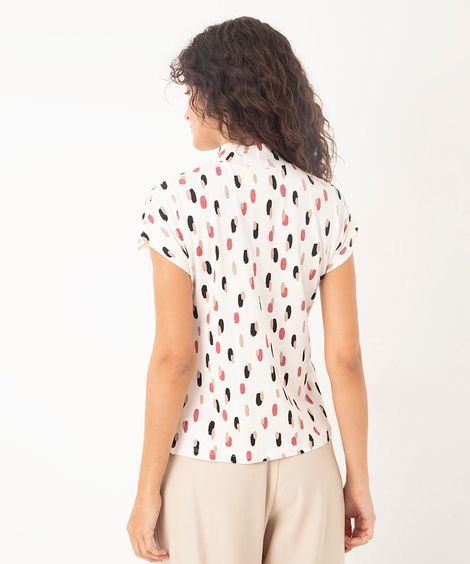 blusa de viscose geométrica gola alta off white