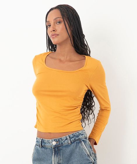 blusa de viscose com franzido marrom