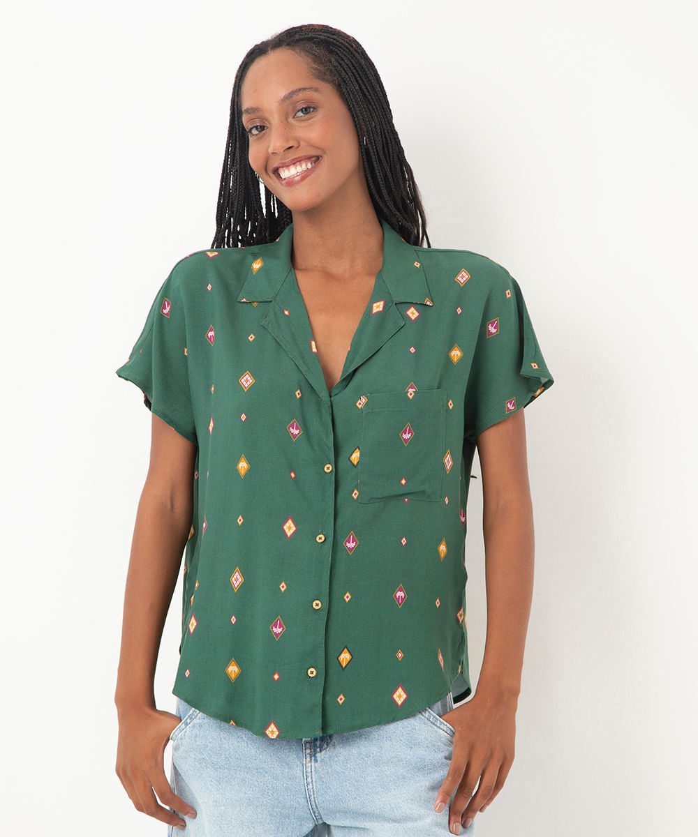 camisa manga curta geométrica verde