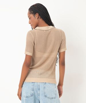 blusa de tricot polo manga curta bege