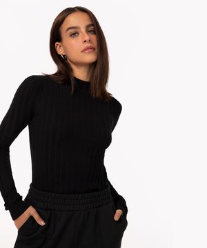 suéter de tricô canelado gola alta vermelho - preto