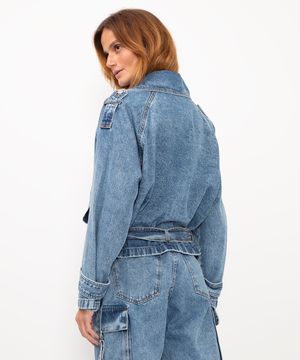 jaqueta jeans com faixa azul