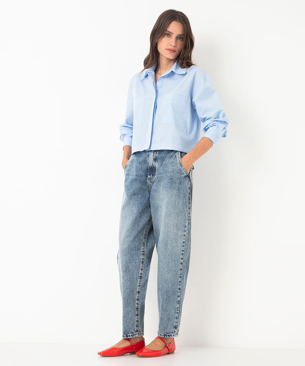 camisa cropped manga longa com bolsos azul claro