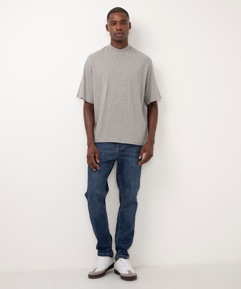 calça jeans reta carrot azul escuro