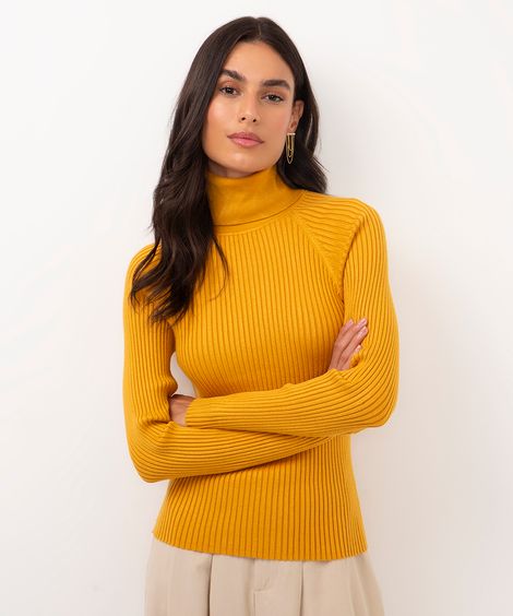 suéter de tricot canelado gola alta amarelo